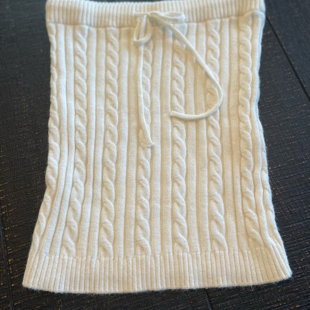 Cable knit mini skirt